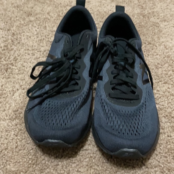 New balance running shoes - Picture 2 of 4